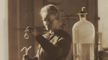 FranceArchives's tweet image. À l’occasion de la #Journée #internationale des #femmes de #sciences retrouvez notre Page d’histoire consacrée à Marie #Curie : elle revient sur son parcours et recense ressources et archives consacrées à la prix Nobel de Chimie de 1935. tinyurl.com/yzv86fjm
