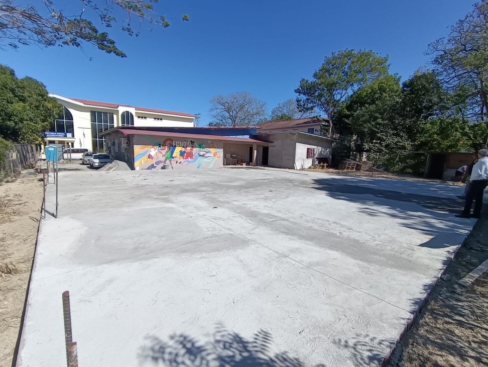 Avanza el proyecto de la cancha deportiva del Centro de Niños Down de Herrera