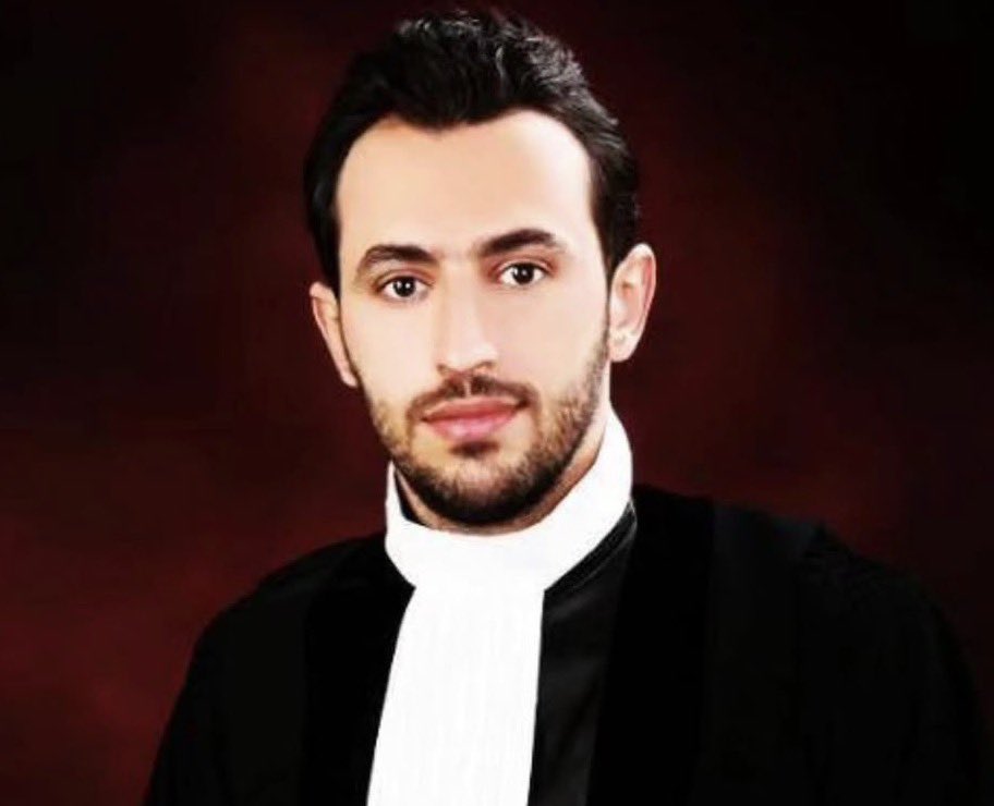 چهارشنبه ۸ بهمن ۱۴۰۴

مهدی انصاری، وکیل دادگستری و عضو کانون وکلای فارس با یورش نیروهای امنیتی به منزلش در شیراز بازداشت و به مکان نامعلوم منتقل گردید.

#وکلای_در_معرض_خطر
#IranMassacre