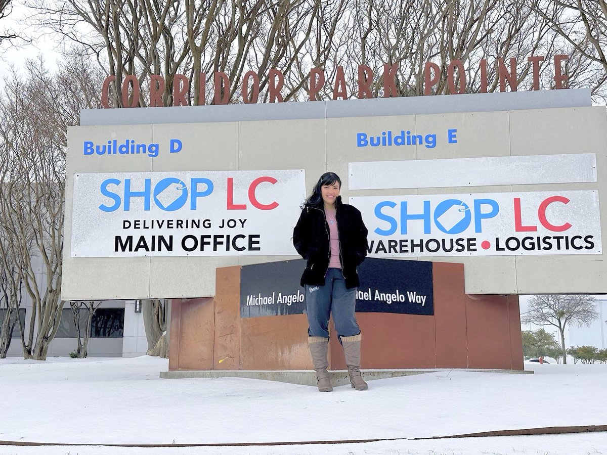 Snow day!!! 🩵🤍

Bundled up, on-air dress underneath all these layers believe it or not 😂😅 — but still showing up for what God’s calling✨ 

Show goes on in show business 😎🎥🎞️📺 …or SNOW-business!? ❄️ 

“Commit work to the Lord &amp; plans will be established.” — Proverbs 16:3