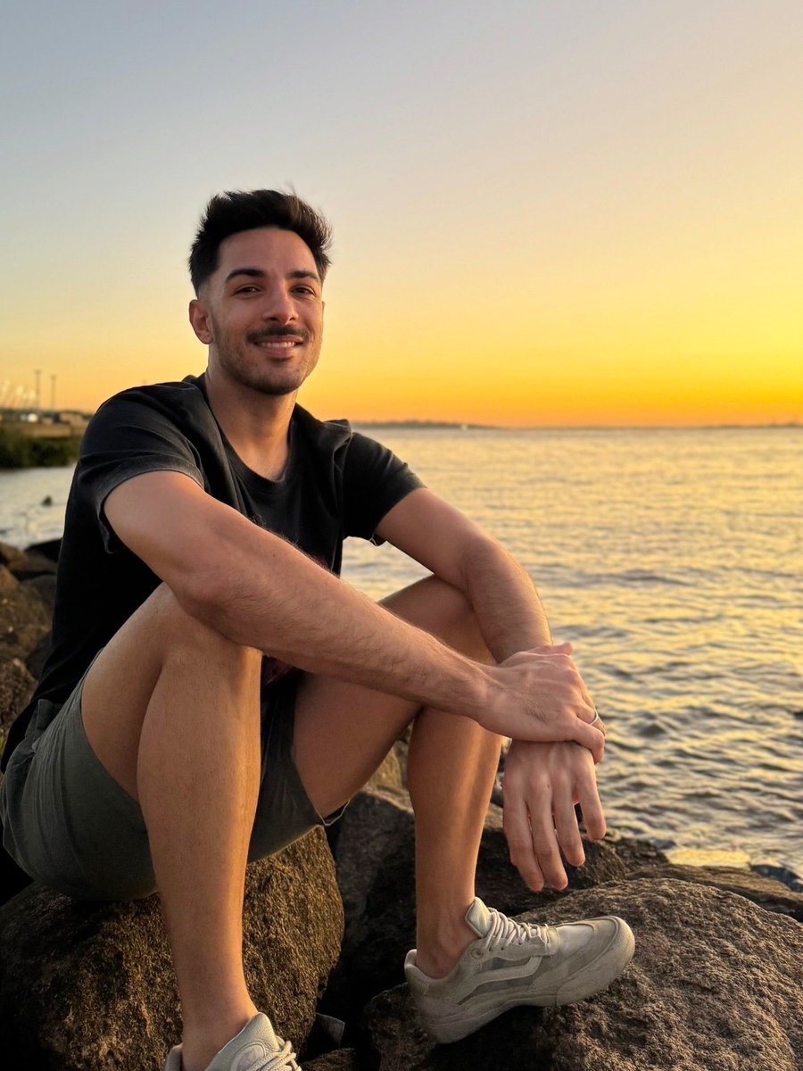 ErikCazon's tweet photo. Pôr do sol em POA 🌅📸 https://t.co/mo0SfWZAqJ