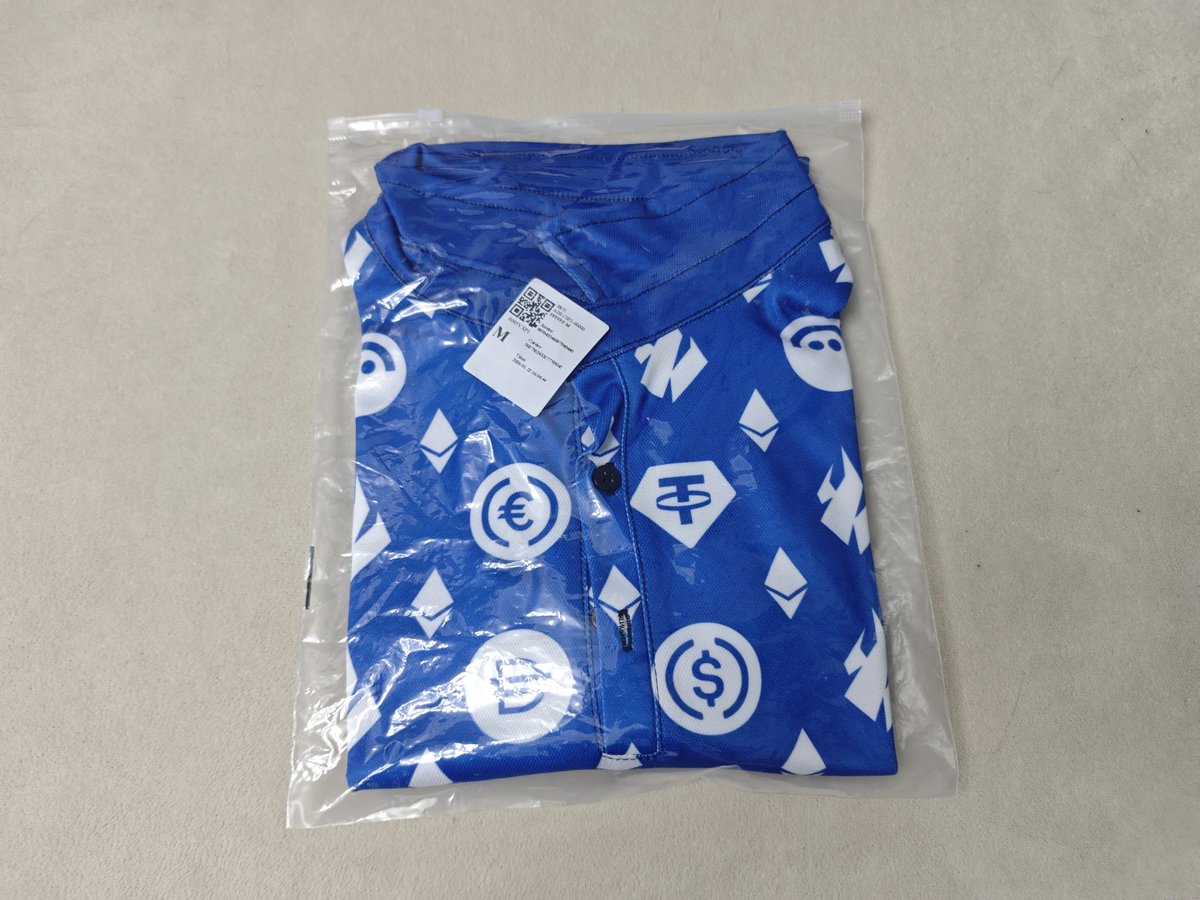 ericlin2017's tweet image. Bullish on this look! 🚀 Just finished production on this custom crypto polo. 💎🙌

Want your own design printed all-over? No limits.

Order here: 👇 ginifab.com/custom_t_shirt…

#Crypto #CustomApparel #Merch #PrintOnDemand