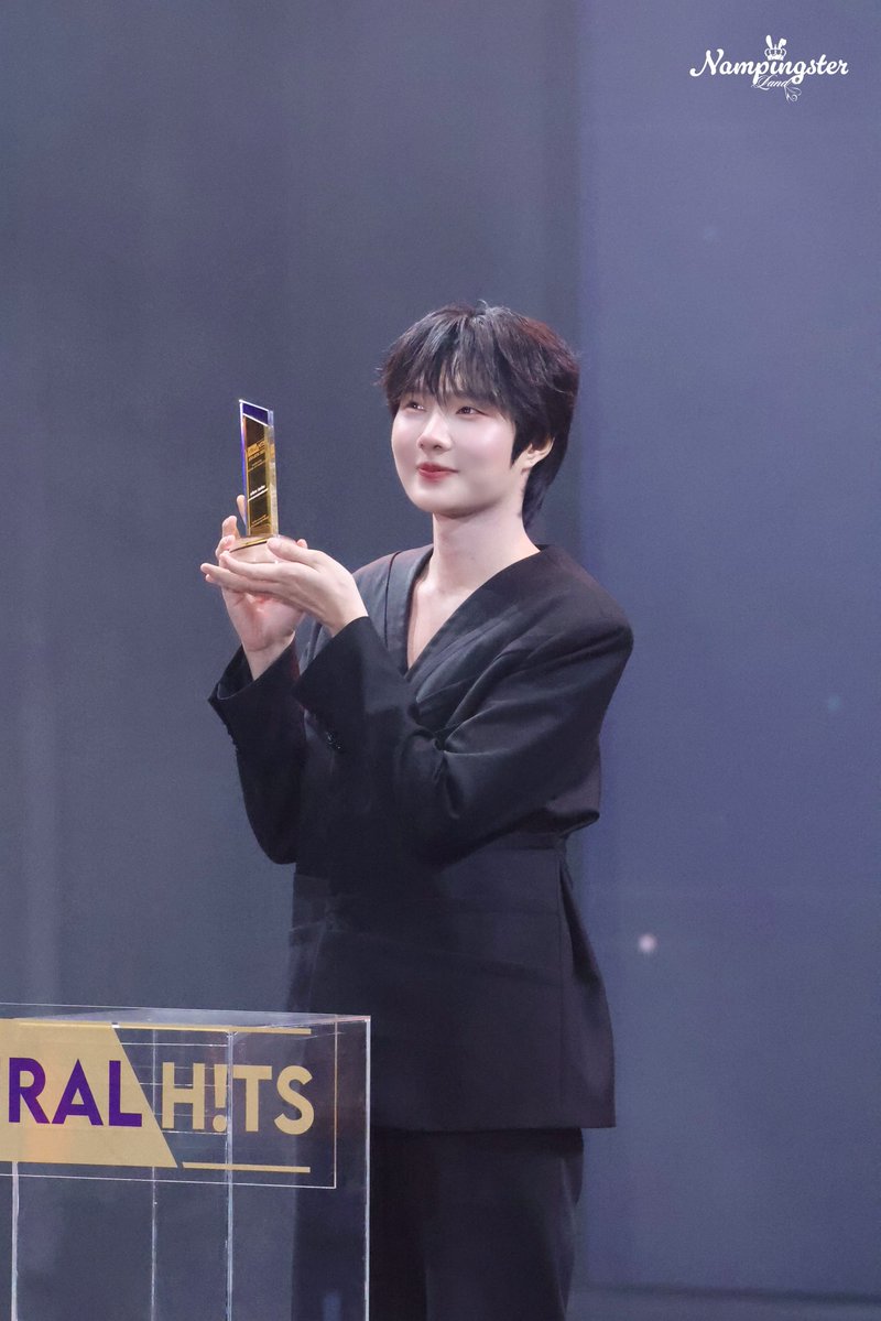 ตัวนิดเดียวแต่ความเก่งที่หนึ่งเลยน้า ภูมิใจในตัวเองเยอะ ๆ ได้เลยนะลูก แม่นมรวมถึงพี่ ๆ หม่ามี๊ หม่าม้า ทุก ๆ คนจะคอยซัพพอร์ตและส่งกำลังใจให้ปุ๋งตลอดไปเลย หันมาเมื่อไรหนูก็จะมีแม่เสมอ🐰🤍

KENGNAMPING VRH AW25
#TVHA2025xKNP