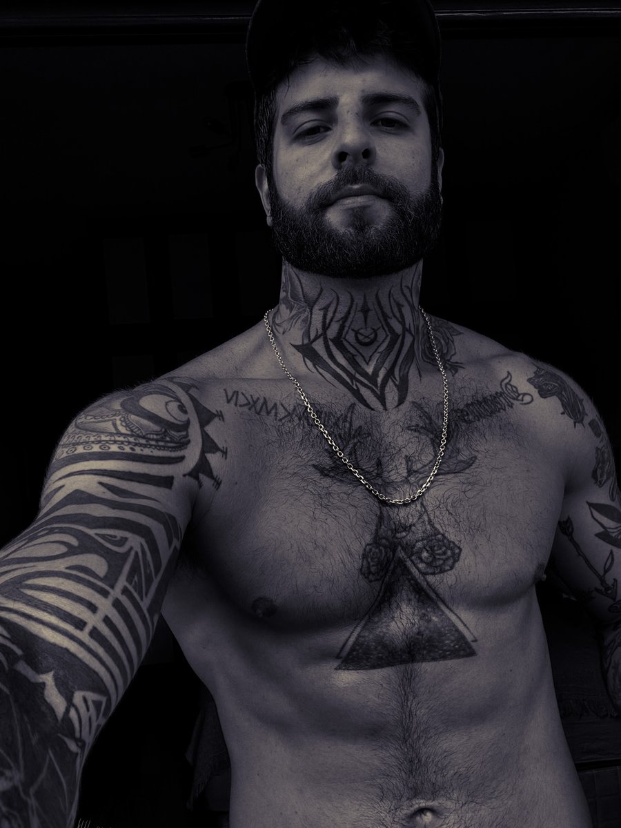 𝒃𝗎𝗋𝗇𝗂𝗇𝗀 𝓵ove .ᐟ tweet media
