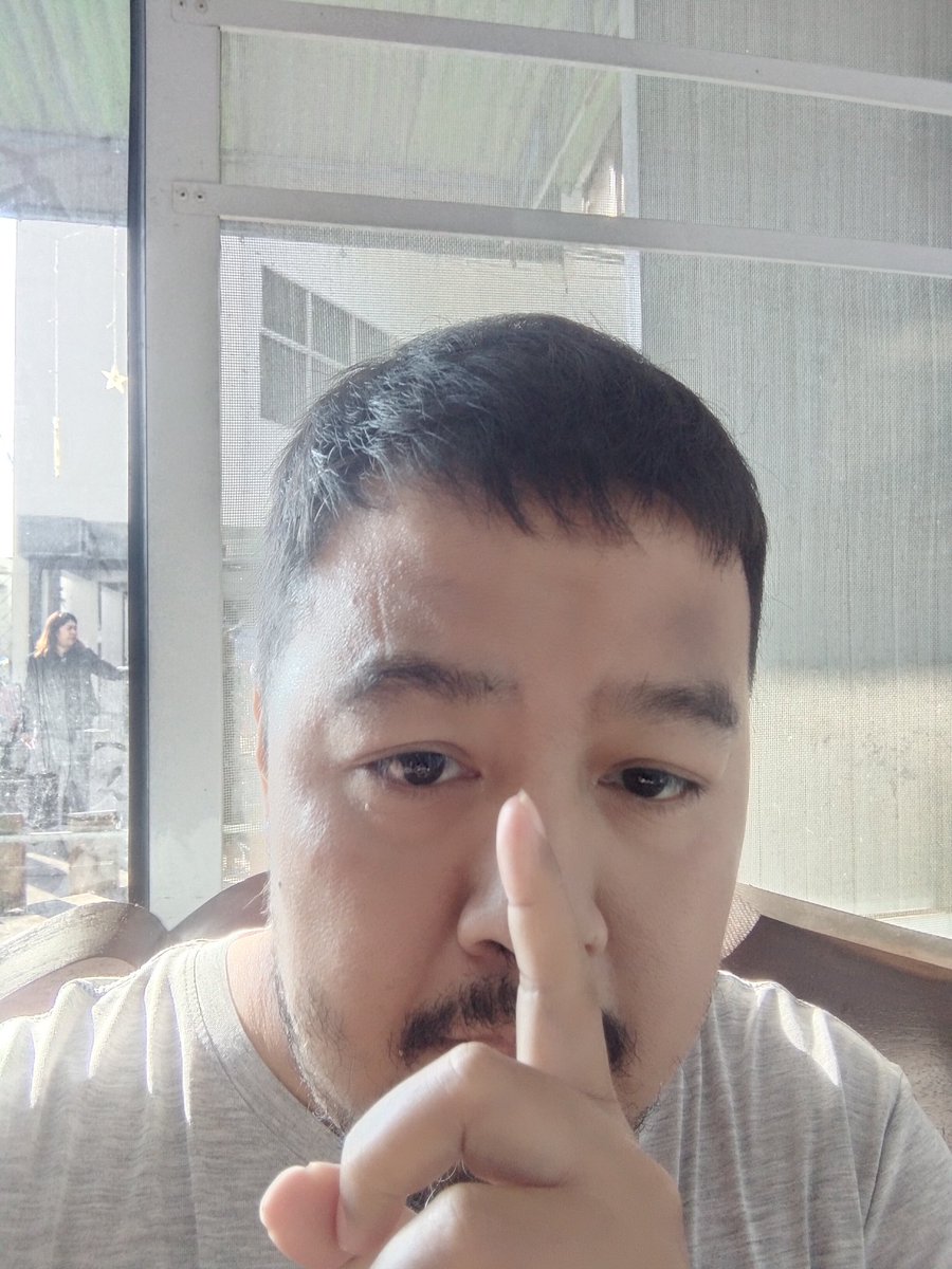 Rchanapath's tweet photo. อยู่เฉยๆ https://t.co/rWTx0M41eS