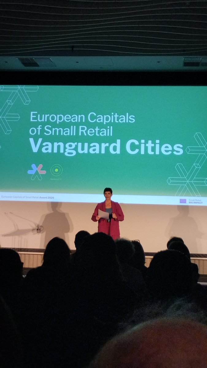 josepxurigue's tweet image. #EUSmallRetailCapitals el projecte comença a caminar, llarga vida! #BCN! @eixosbcn #RevitaliseRetail @vitrineseurope1 @espailinia