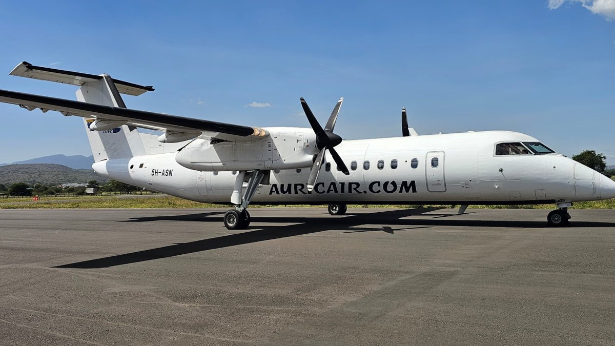 auricair's tweet photo. Big news ✈️🎉

Another Dash 8-300 (50 seater) has arrived!

Welcome to the fleet, 5H-ASN 🛬

More seats, more connections, more Auric Air 💙

#AuricAir #Dash8300 #5HASN #FleetUpdate #Aviation https://t.co/3jd1GMASHy