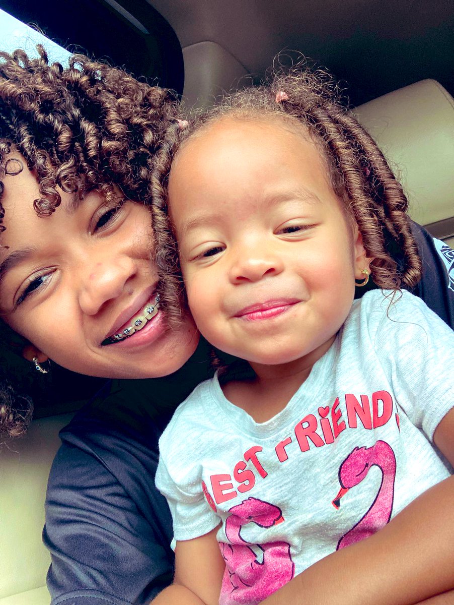 DimeKamel's tweet photo. Dios me bendiga mis hijas. ❤️ https://t.co/7WSDF9LNAd