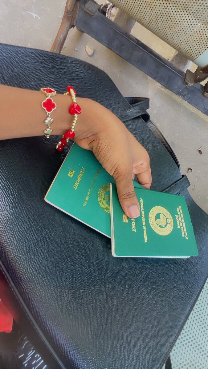 igloryempire2's tweet photo. If โtravel outโ is on your prayer list this year,
may heaven fast-track it for you โ๏ธ
Amen ๐
#Japa
#TestimonyLoading
#GraceAtWork
#VisaApproved
#GodsPlan https://t.co/KBmJs3QztU