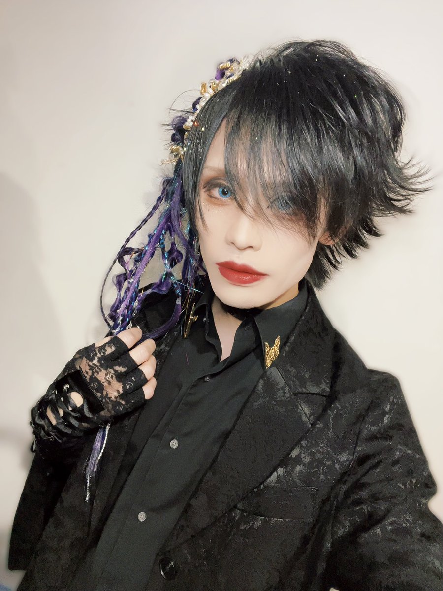Minato_Ba_'s tweet photo. 1/28 心斎橋CLAPPERありやした！

またまた久しぶりのV系でしかもライリベのカバーでした！
SEなった瞬間の緊張がすごかった･･･

今まであんまりライリベ聴いてこなかった人はこれを機に是非是非聴いてみてね！���！

次は2/20、club MERCURYで眠さんのサポート！待ってる��！ https://t.co/l6EMIy1Zb1