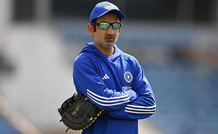 🚨🚨MASSIVE STATEMENT BY ADAM GILCHRIST ON GAUTAM GAMBHIR

Gilchrist 🗣️ : What Gautam Gambhir is doing with Shreyas Iyer is pure politics. You’re the coach who always talks about having depth in batting till No. 8, and today you’ve selected so many bowlers. You don’t even play