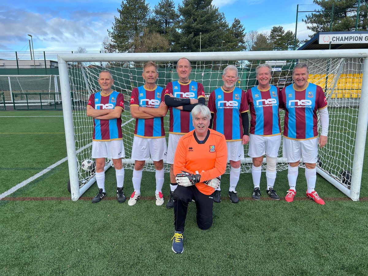 FarnhamTownFlares tweet media