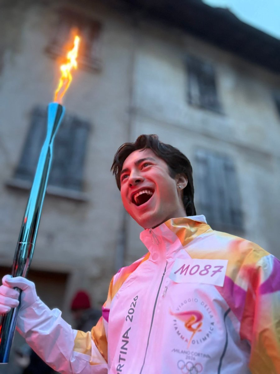 Heated Rivalry stars Hudson Williams &amp; Connor Storrie carrying the Olympic torch! #MilanoCortina2026 <a href="/Olympics/">The Olympic Games</a>