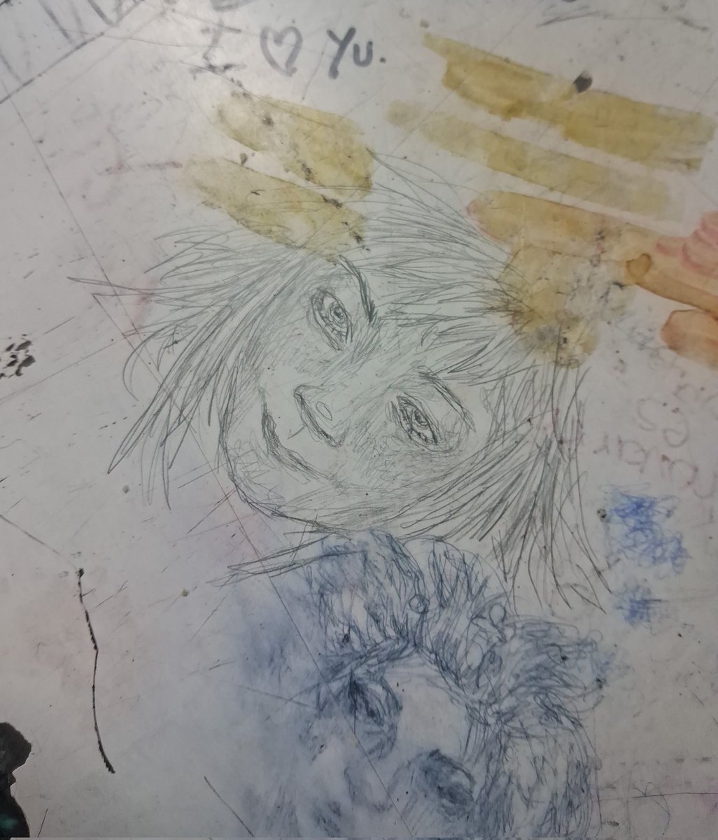 Rayando mesas parte 2 en este caso me tocó una que ya estaba bien desmadrada.......