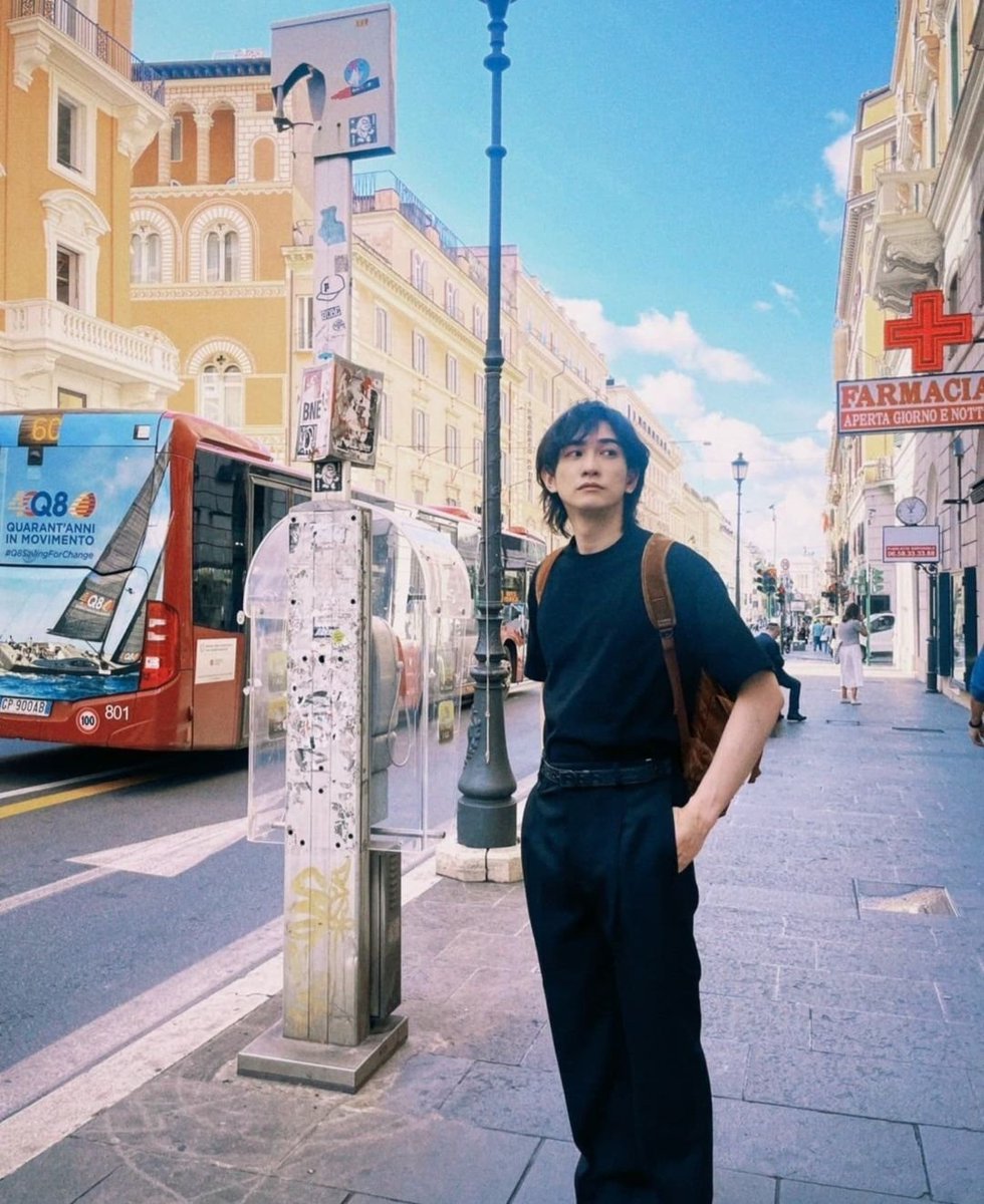 chell_magic's tweet image. 치다의 그냥 장발도 좋아하지만 곱슬 장발 머리 보면 너무 좋아서 대가리 깨고 싶어짐