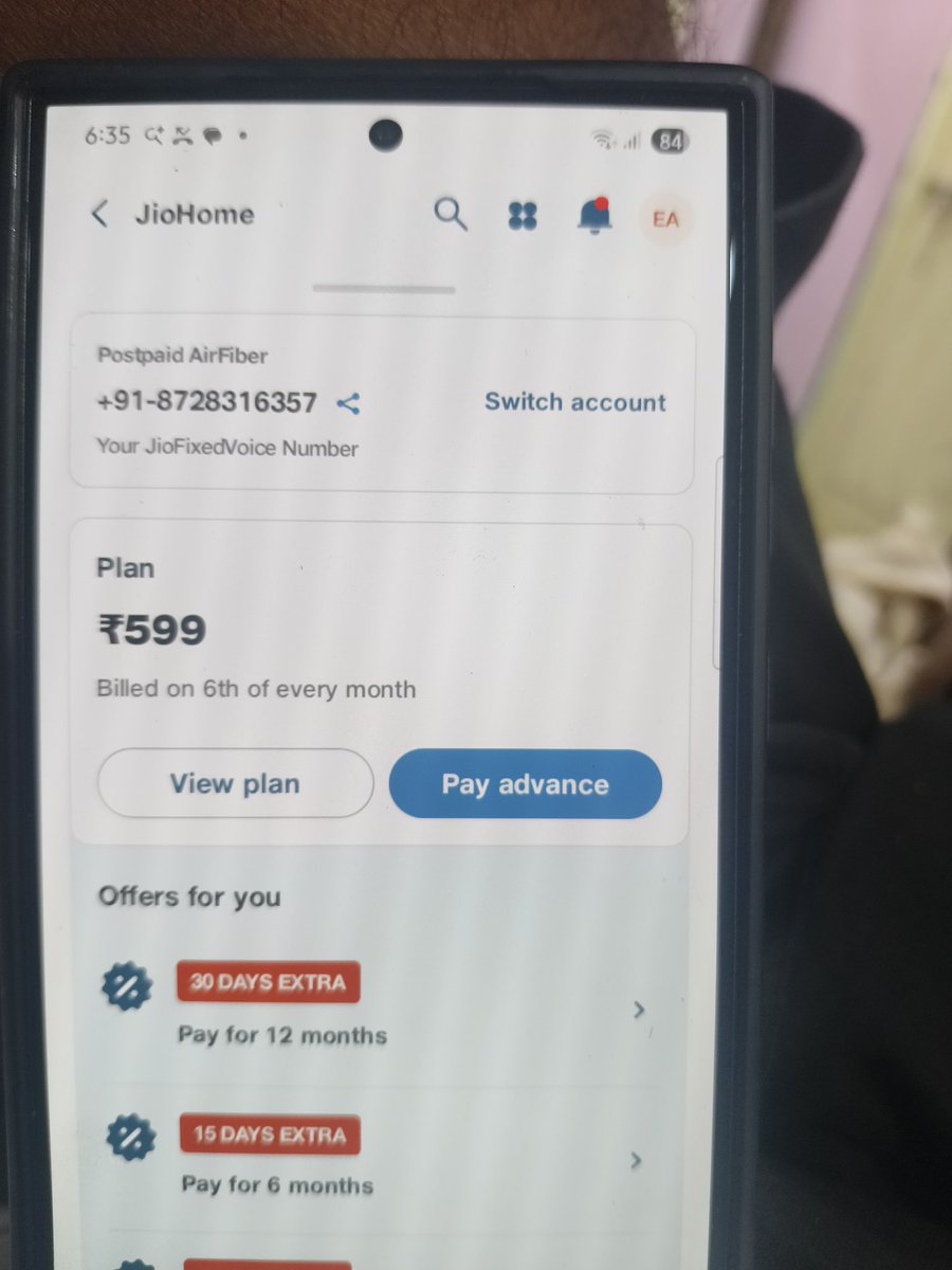 srk_kick's tweet photo. @JioCare no one cares airfiber from past one week , why ??? @narendramodi @airtelindia  ping me for new connection https://t.co/MeKATg4aas