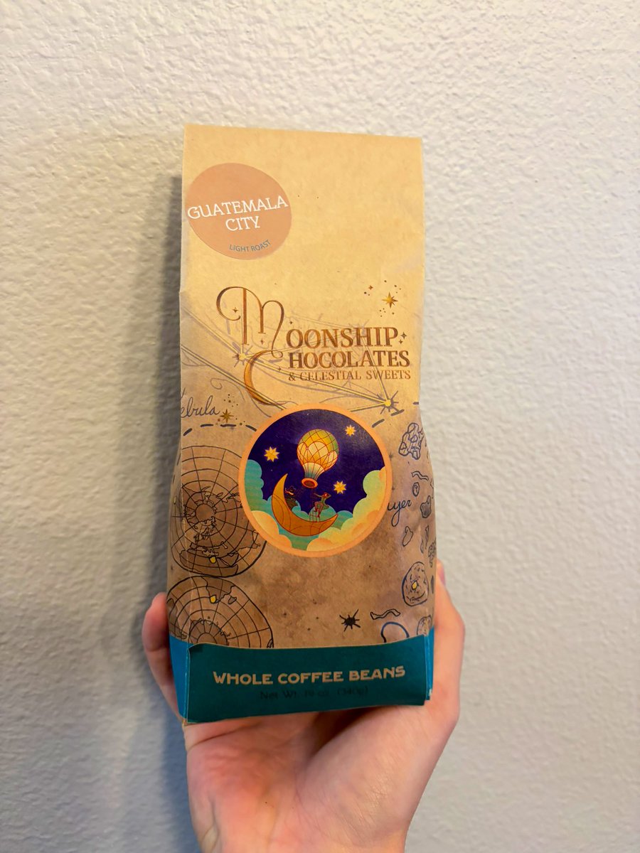 DuelingParkNews's tweet image. Trying out the Moonship Chocolates Light Roast from Epic Universe!

Nothing too special, they are whole beans, and no extra flavors added. Just a good, light roast for my morning coffee!

I typically only drink black too, so this is perfect! ☕️