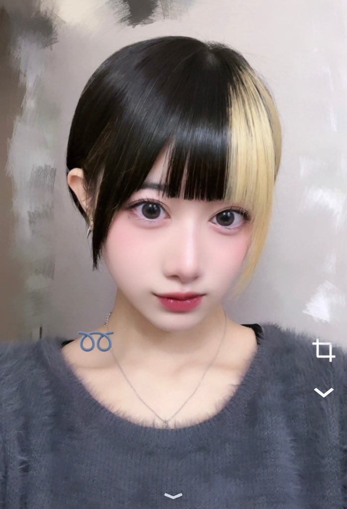 自撮りのレパートリーない💧