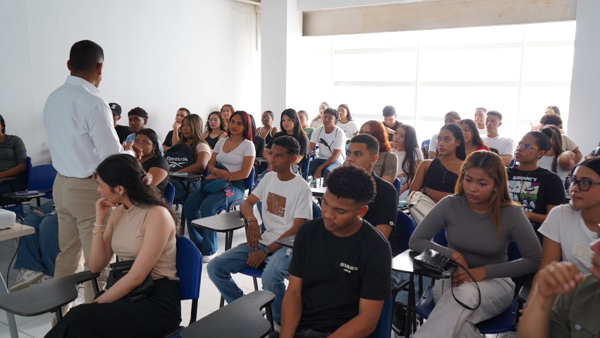 ✨ Nuestros nuevos estudiantes continuaron su proceso de inducción, conociendo de cerca sus carreras, docentes y espacios de formación, dando un paso firme hacia sus sueños profesionales.

🎓 Tecnológico Comfenalco — ¡Te conectamos con tu futuro!