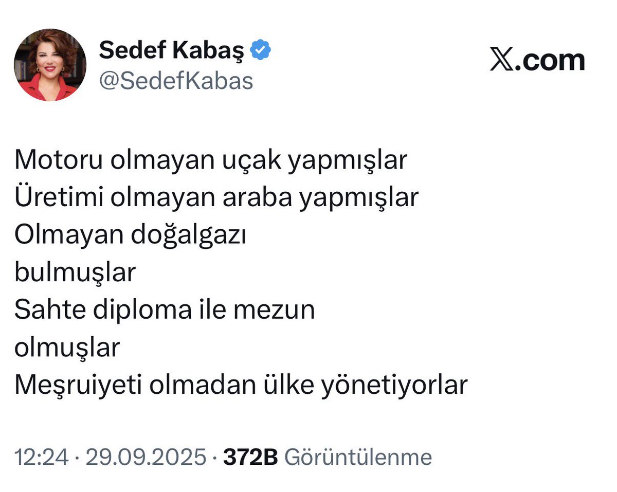 SedefKabas's tweet image. Aylar önce yazdığım,
3 tweet nedeniyle evvelsi gece evime 
3 araba polis geldi. (Bu üç oldu) 
Gözaltına alındım ve geceyi nezarethanede geçirdim.

İddia edilen suçlar “Cumhurbaşkanına hakaret” ve “halkı suça teşvik! “

Oysa söz konusu tweetlerde ne “Cumhurbaşkanı” var, ne bir…