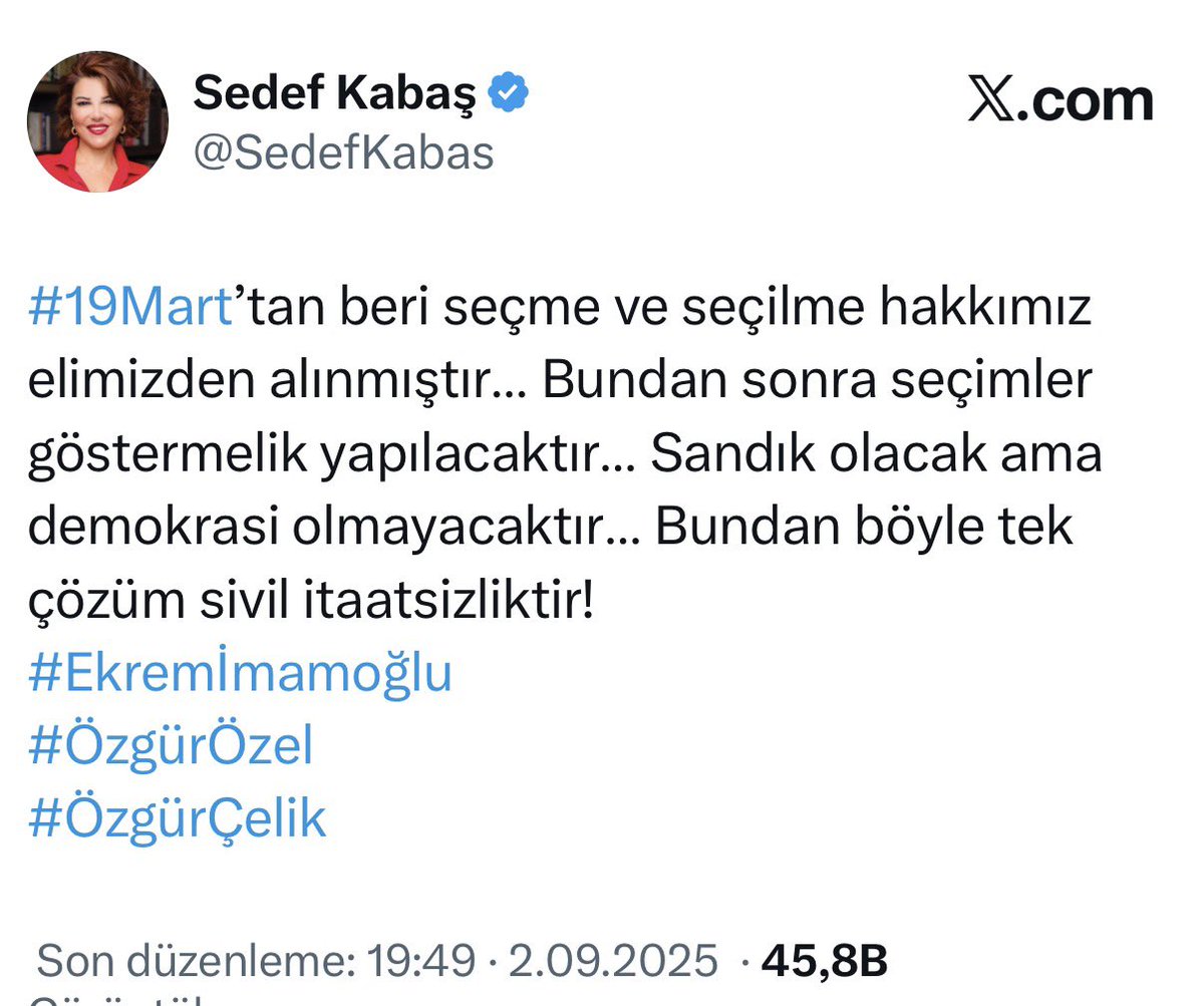 SedefKabas's tweet image. Aylar önce yazdığım,
3 tweet nedeniyle evvelsi gece evime 
3 araba polis geldi. (Bu üç oldu) 
Gözaltına alındım ve geceyi nezarethanede geçirdim.

İddia edilen suçlar “Cumhurbaşkanına hakaret” ve “halkı suça teşvik! “

Oysa söz konusu tweetlerde ne “Cumhurbaşkanı” var, ne bir…