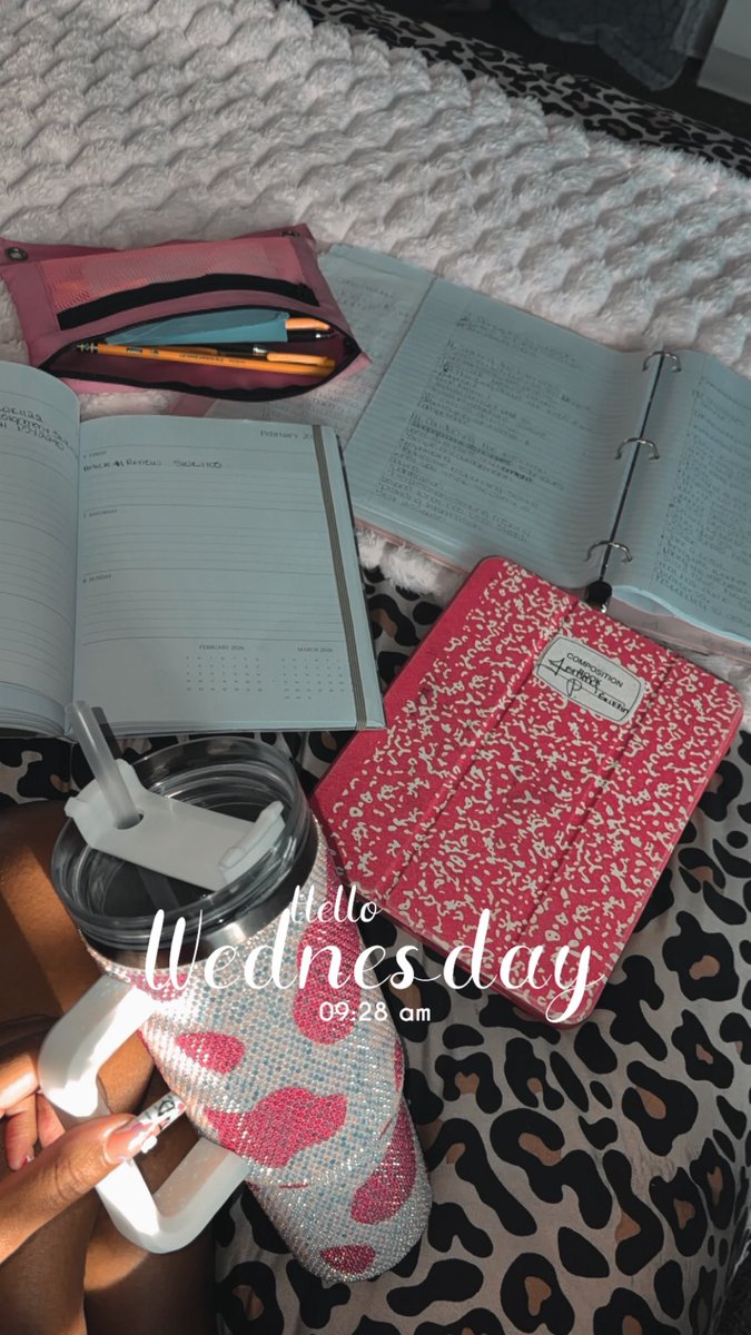CallHer_TommyP's tweet photo. On Wednesdayโs We Wear Pink & We ZOOM ๐ฉท๐
#socialworkstudent #BSWLoading #MSWLoading #LSWLoading #LISWOnTheWayyyyyy https://t.co/s3PlkQDxhH