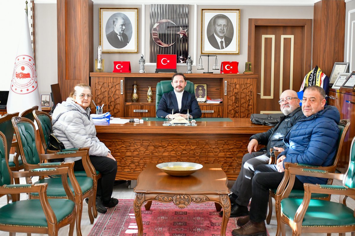 📍Biga Kaymakamlığı

Kaymakamımız Sayın Ercan Kayabaşı, Biga Kanatlı Hayvan Et Üreticileri Birliği (BİKUB) Başkanı Ahmet Bozkurt ve beraberindeki heyeti Kaymakamlık makamında kabul etti.  

#Çanakkale
#Biga

<a href="/Ercan_Kayabasi/">Ercan KAYABAŞI</a>