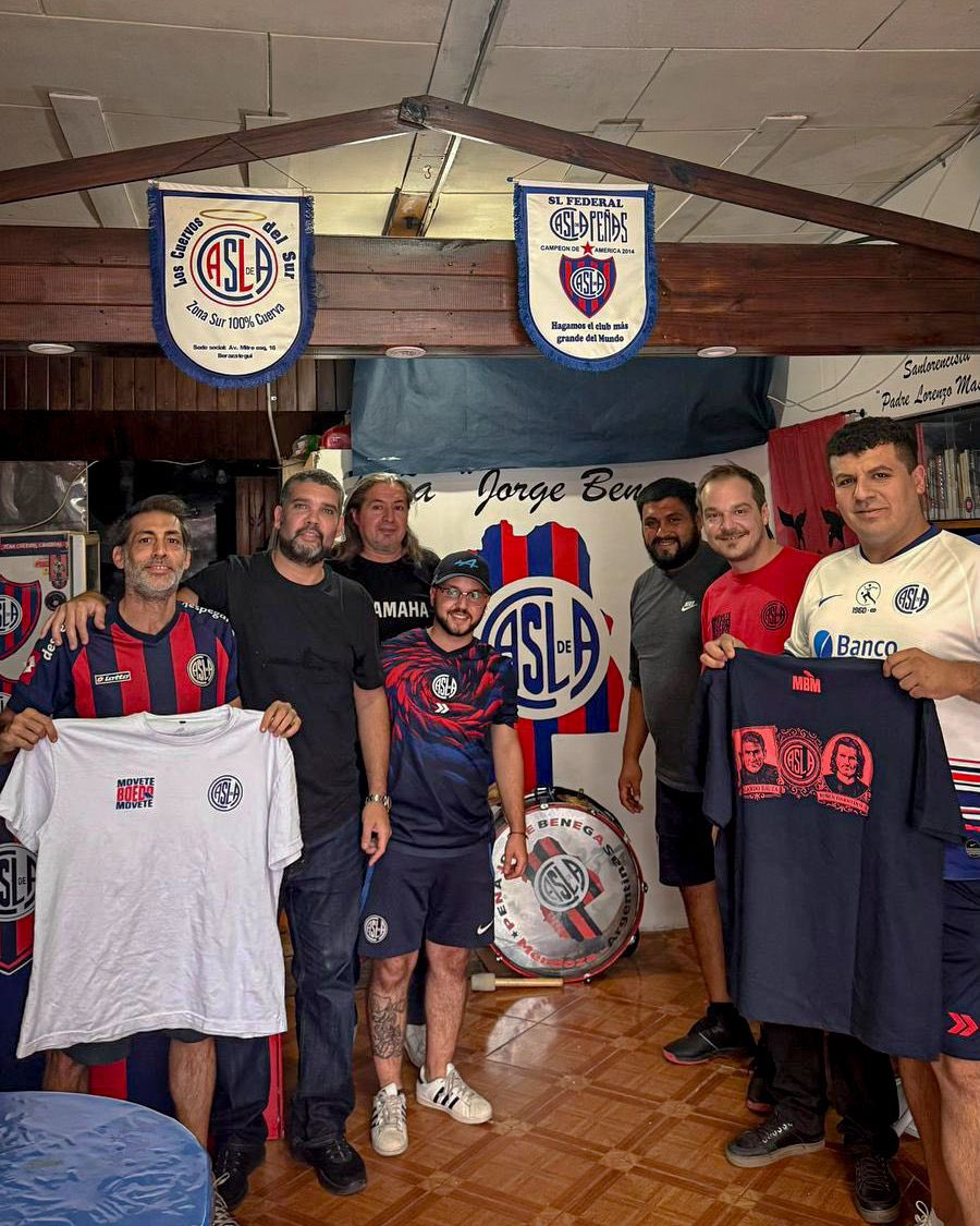 En la previa de la victoria ante Gimnasia y Esgrima de Mendoza, compartimos un gran encuentro con los cuervos de la histórica peña Jorge Benegas.

En su hermosa sede de la calle Morón conversamos sobre la situación de San Lorenzo, intercambiamos ideas y proyectos, y analizamos en