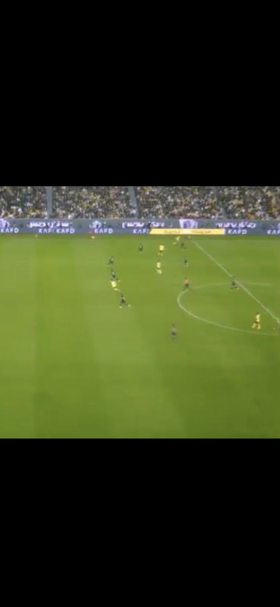 انا عندي قناعه منذ مبطي
بان الفقراوي مايفهم كوره
الشاهد هذه اللقطه يقولون عنها مو تسلل 😜👇