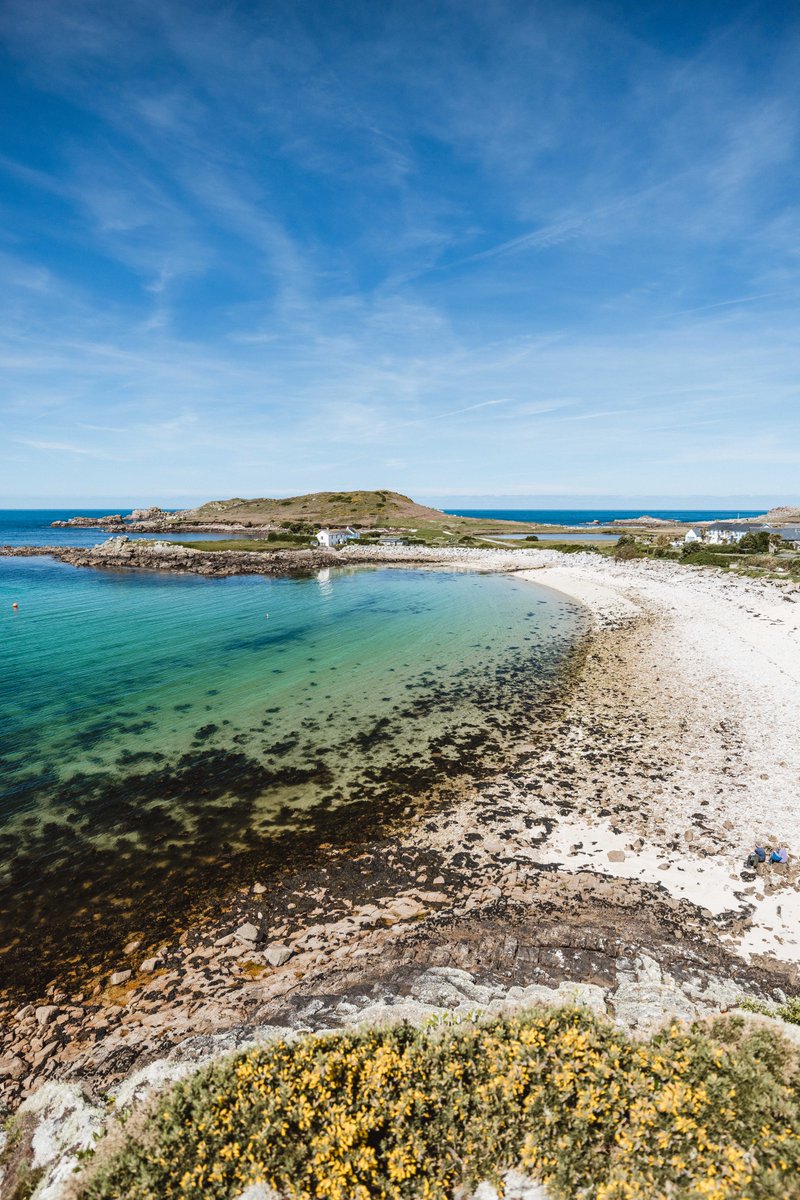 IOSTravel's tweet image. Thinking about a February half-term break?

Escape to the Isles of Scilly for quieter beaches, coastal walks and a slower pace of life. Wrap up, explore the islands and enjoy time together.

Plan your trip: islesofscilly-travel.pulse.ly/yw0speqf5j

#IslesofScilly #VisitScilly #FebruaryHalfTerm