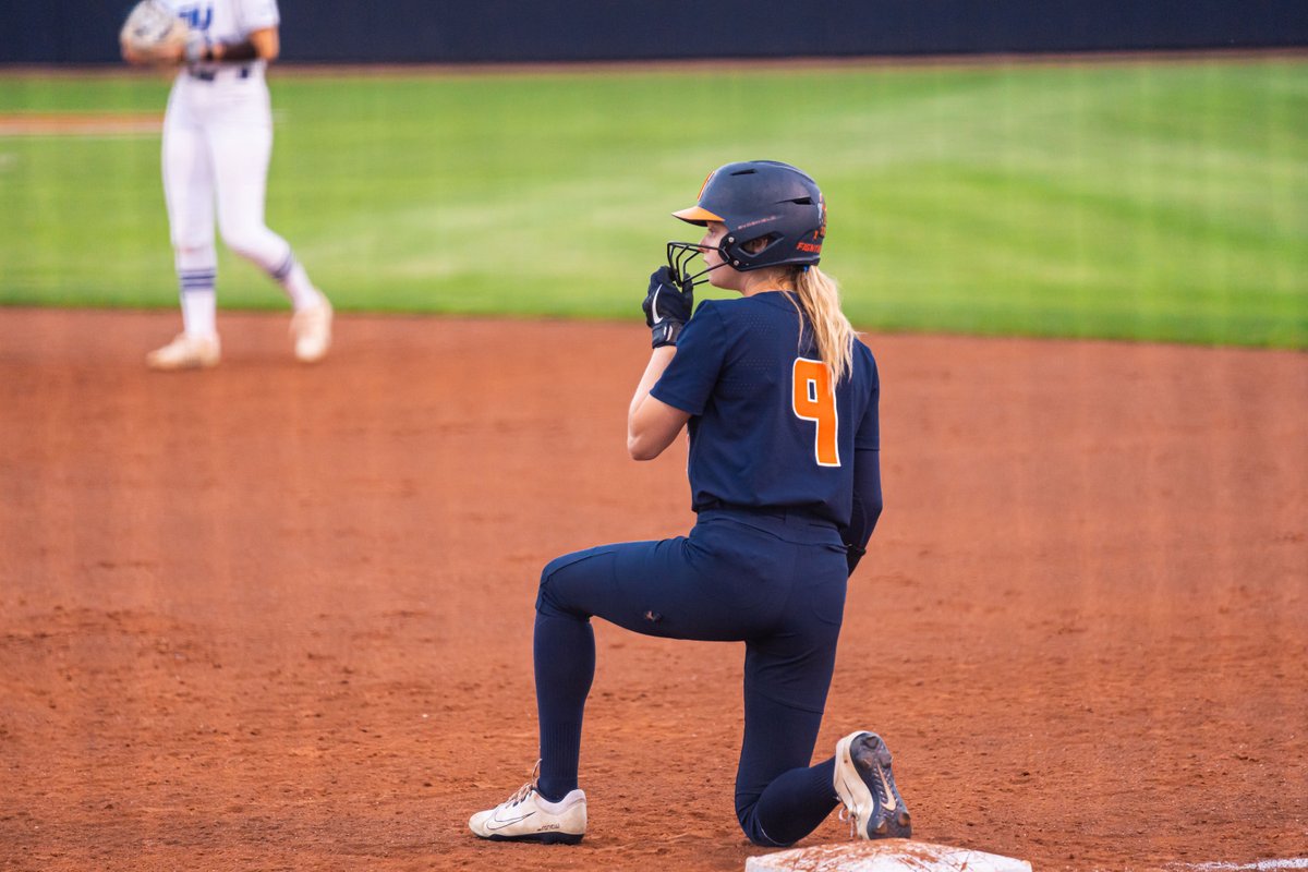 Illinois Softball tweet media