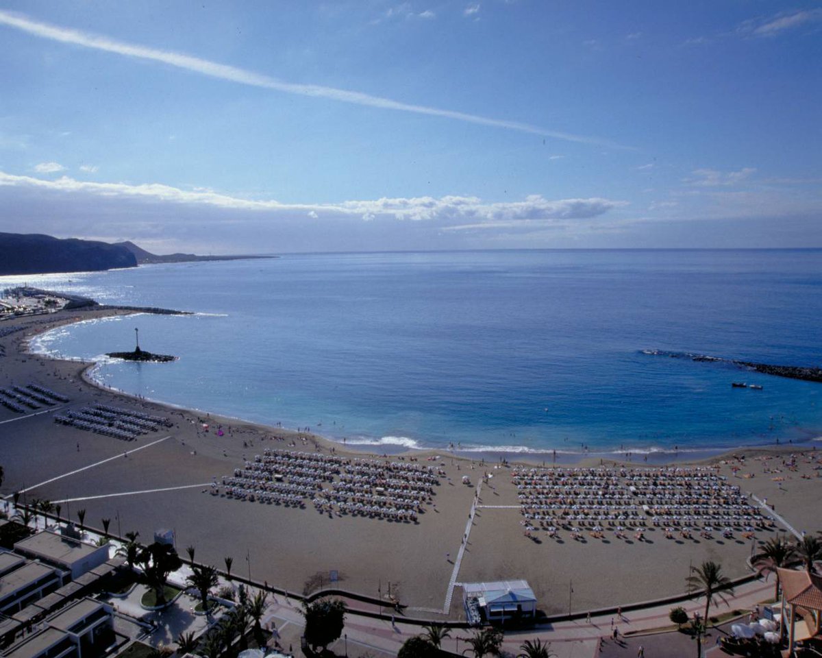 AMTSolyPlaya's tweet image. 👀El municipio de Arona se presenta en FITUR con una nueva propuesta que combina sol y playa, cultura, deporte🏃 y las tradiciones locales.

Todo enfocado para crear un  turismo más sostenible y equilibrado.🌱

#TurismoSostenible #TurismoResponsable #Ecoturismo