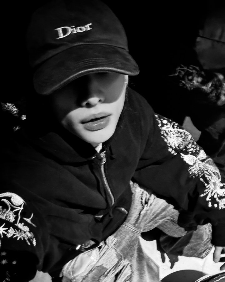 Hyunjinr's tweet image. A tiny piece of how today turned out.