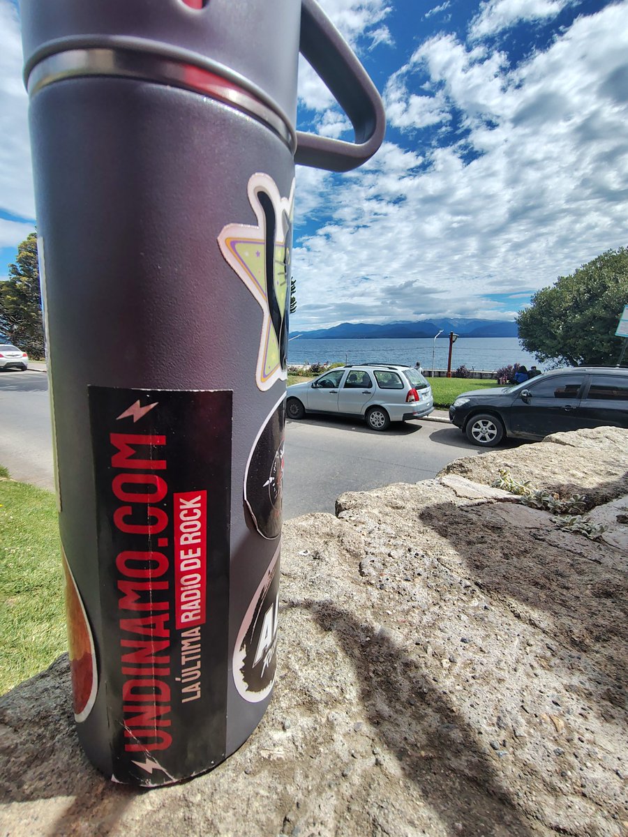 #Mirra en Bariloche. <a href="/UnDinamo/">UnDinamo</a> <a href="/rock_pix/">El Gallo 🇦🇷⭐️⭐️⭐️</a> <a href="/cuchicalderon/">Cuchi Calderón</a> <a href="/RodParanormal/">Rod</a> <a href="/alfreavalos/">Alfre Avalos</a>  <a href="/Cirujanoderadio/">Agustín ''Chicharras'' Leira</a> <a href="/bbsanzo/">bbsanzo</a>