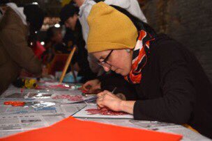 ConsulateSan's tweet image. Ceramic artists from around the world spent the day writing Spring Festival couplets, cutting paper, and sharing dumplings with local police in Jingdezhen, Jiangxi. A hands-on Chinese New Year experience, driven by genuine curiosity and love for Chinese culture. #ChineseCulture