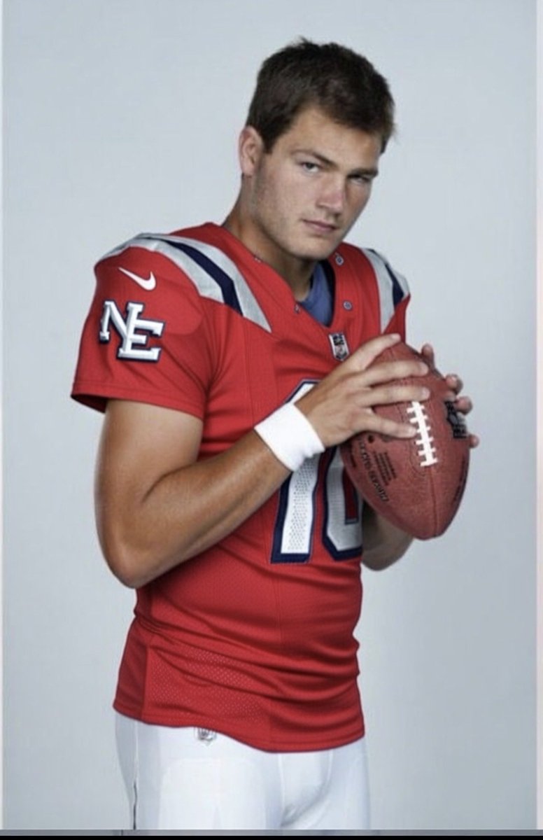 I need the @patriots to make this a uniform!! 🔥🔥🔥 #NewEnglandPatriots
#GOPATS #Patriots #DrakeMaye <a href="/drakemayeloverr/">Drake Maye Lover</a>