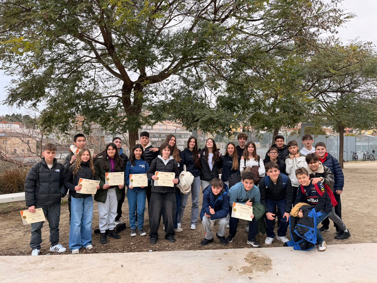 CMTVendrell's tweet photo. Gran jornada a la Copa Cangur de matemàtiques de @soccatmat ! 
🥈Equip cadet (1r–2n ESO), 2a posició
🏅Equips júnior (3r–4t ESO): 5a posició i campions🏆
L’equip campió anirà a la final de Catalunya al maig.
Gràcies a l’INS La Talaia per l’organització!👏🏻
#EducantelCORdelacomarca https://t.co/wBBacbs4J7