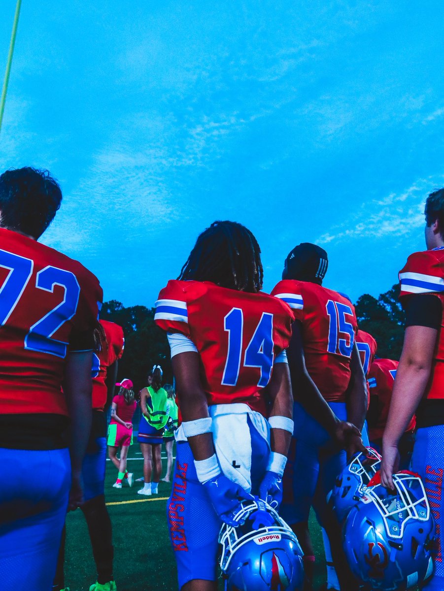 4xjoee's tweet photo. My Name is Joseph Marshall
I am a 2027 ATH
I am 5’10
165
I Attend Kempsville Highschool
My GPA is 3.0
My 40 is a 4.61
My shuttle is a 3.98
My 100m is a 11.1
i had over 10+ tackles from my junior season as a back up corner

https://t.co/UPfmQi1iz8 https://t.co/mz2x2LiU0B