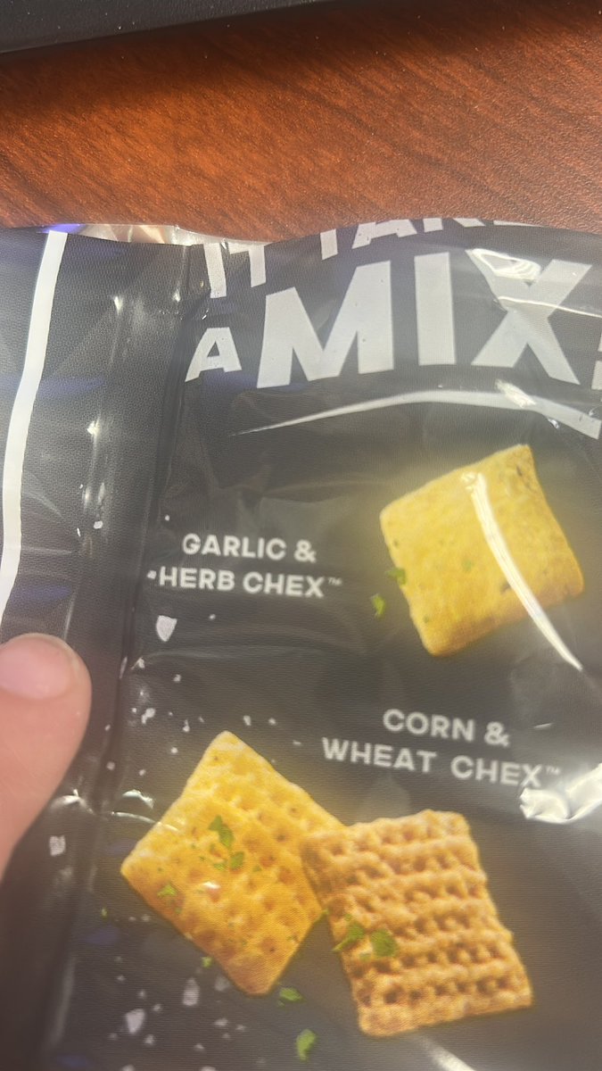 Lauren Holloway tweet media