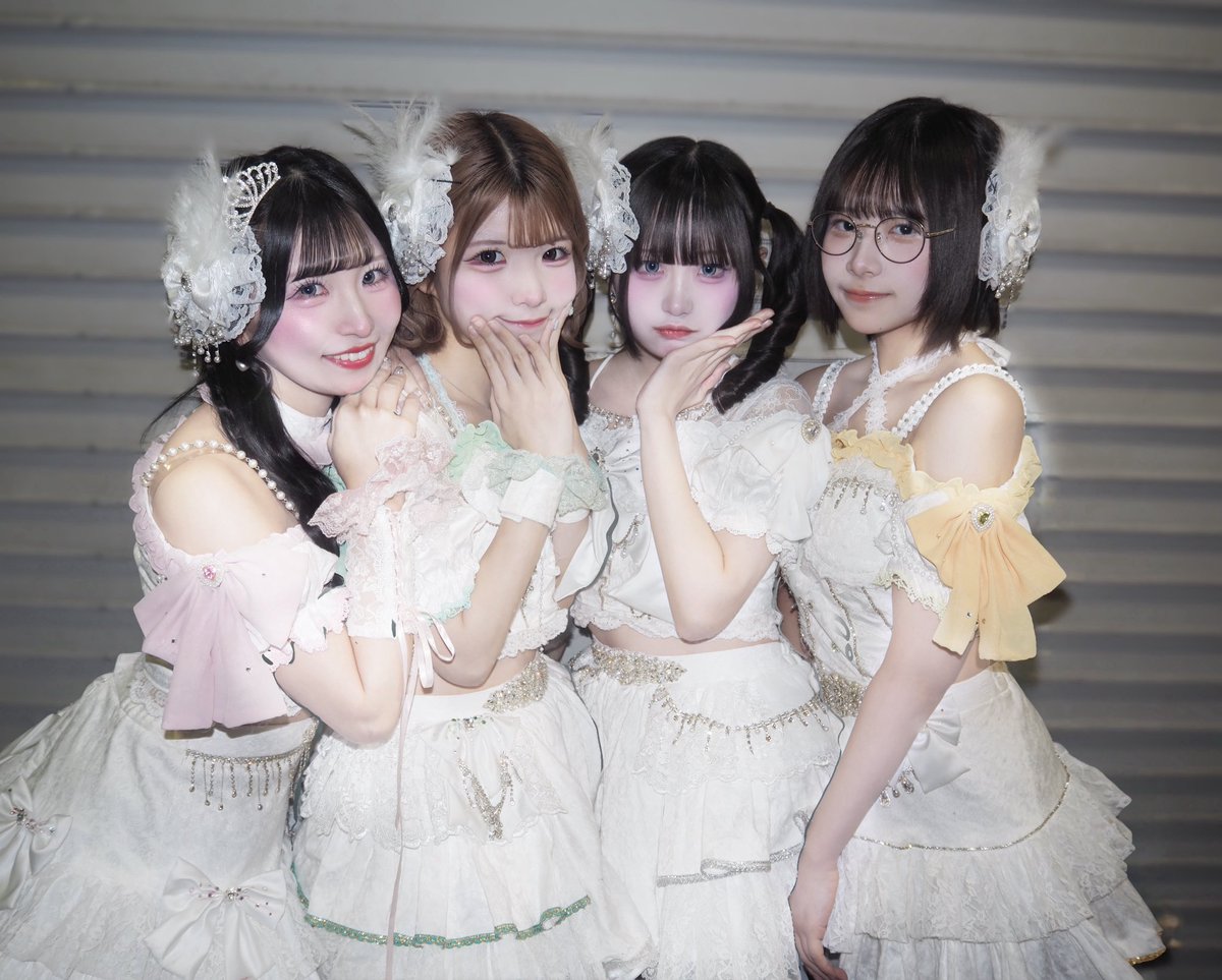 新ヘアアクセ、この日の為に全員お揃いで 新しく作ってもらったのーー