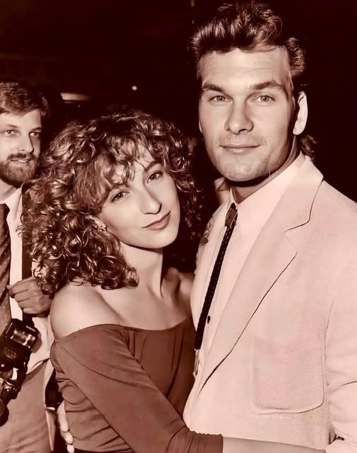 veraizmaylova41's tweet photo. Они великолепны! #Jennifer #Grey
&amp; #Patrick #Swayze at the premiere
of #Dirty #Dancing (1987)
Мойша Остерман https://t.co/PhVDHrY89N