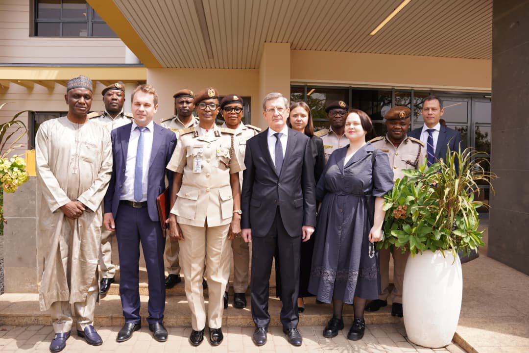 nigimmigration's tweet photo. The Comptroller-General of the Nigeria Immigration Service, KN Nandap, pcc, mmis, fsmn, fspsp, represented by Deputy Comptroller-General, Visa and Residency Directorate, FU Nwanneka, pcc, mni on 27 January, 2026 received the Ambassador of the Russian Federation to Nigeria, His Excellency Ambassador Andrey Podelyshev and a delegation from the Embassy to the Service Headquarters in Abuja.

Discussions during the visit focused on deepening bilateral relations between the Federal Republic of Nigeria and the Russian Federation, with particular emphasis on visa administration and the facilitation of legitimate travel between both countries.

Ambassador Podelyshev underscored the importance of sustained engagement between both institutions, noting the need for enhanced collaboration in visa administration especially the eVisa system and migration-related matters of mutual interest.

In her remarks, the Deputy Comptroller-General conveyed the Comptroller-General’s appreciation to the Ambassador for the visit and promised to convey his message to the CGI. She further reaffirmed the Service’s readiness to strengthen cooperation with the Russian Embassy, especially in areas relating to visa policy and broader migration governance.

e-Signed
DCI AS Akinlabi
Service Public Relations Officer
Nigeria Immigration Service
Service Headquarters, Abuja
28th January, 2026