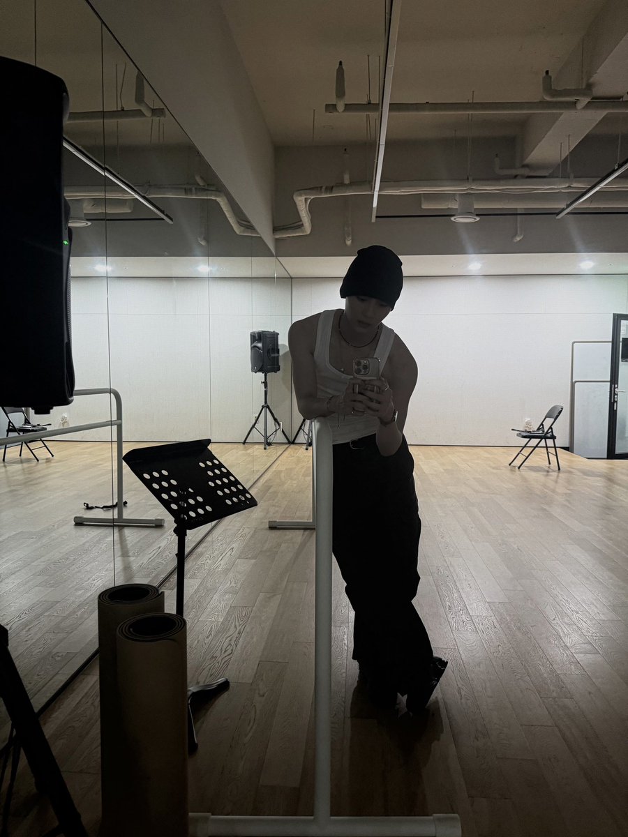 softleowon's tweet image. #insane #crazy #hot