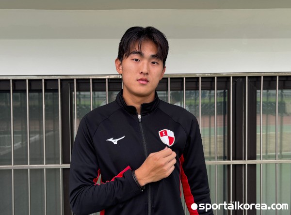Baek Ga-on, a 20-year-old forward for K League 2 side Busan IPark, is attracting interest from PEC Zwolle of the Dutch Eredivisie and Silkeborg IF of the Danish Superliga.
