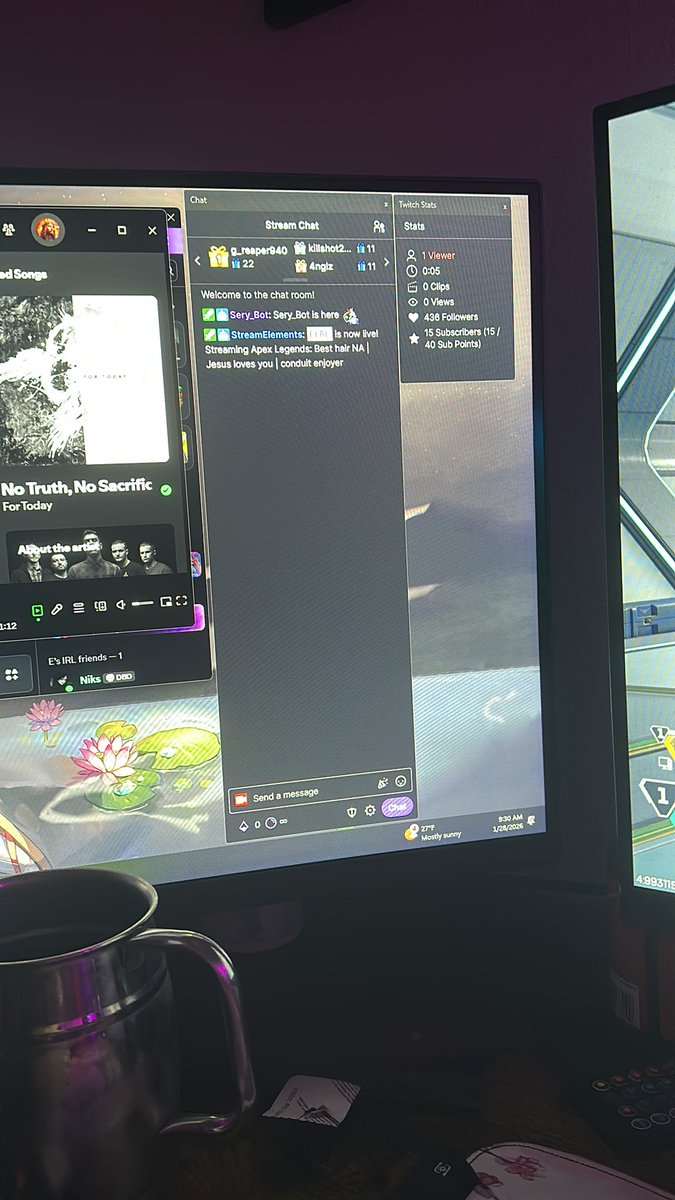 Do i remember how to stream?? 
Anyways i am live twitch.tv/ELBL