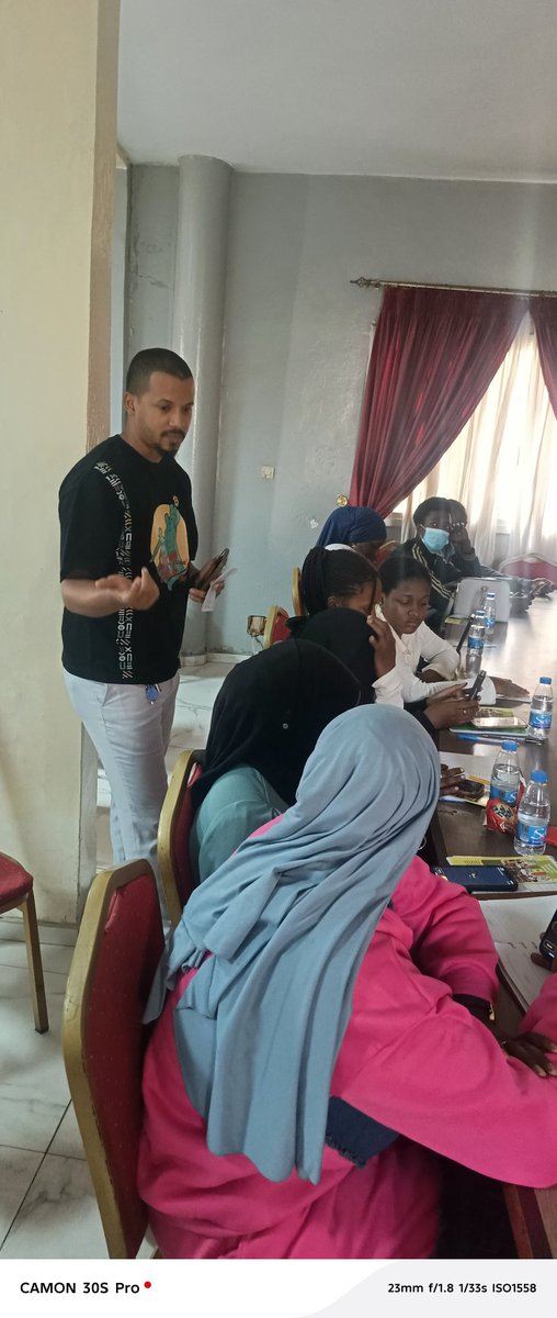 Merci à <a href="/Green_Hashrate/">Se₿</a> pour son accompagnement du programme #AmbassadeurBitcoinDuSénégal.

Expert en #mining, membre actif de <a href="/bitcoin_sen/">₿itcoin Sénégal</a> et co-organisateur des <a href="/dakarbtcdays/">Dakar Bitcoin Days</a>, il a animé une session pratique où les ambassadeurs ont manipulé des wallets. 

#BitcoinSenegal