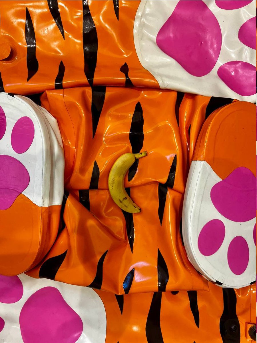 Rubber Paws tweet media