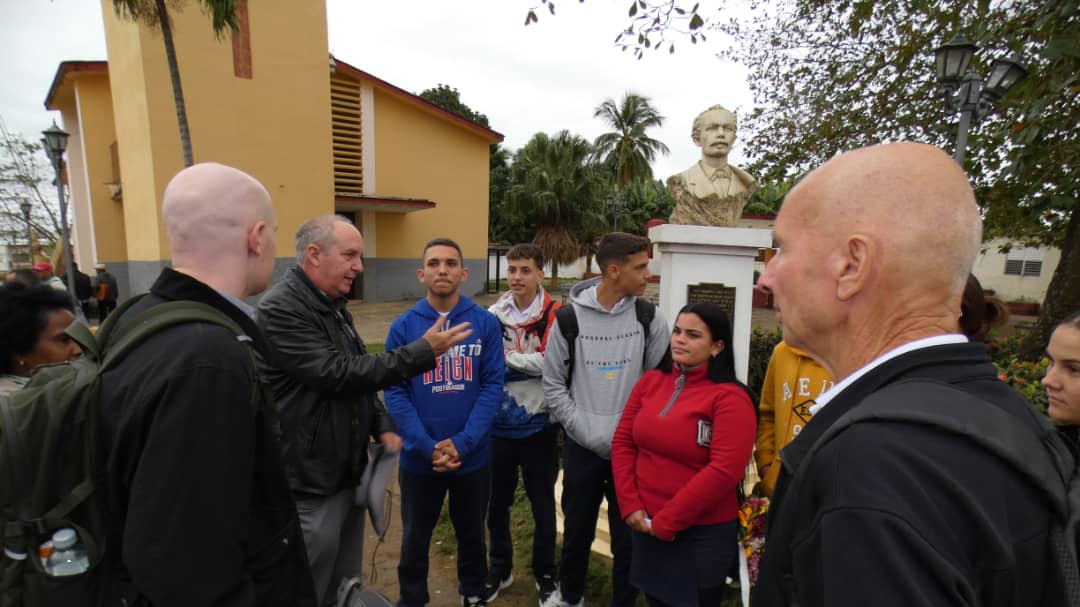 🌲 Inicia en el #AulaEducativa del #ProyectoCIENPINOS en el Centro Universitario Municipal de #LaPalma el intercambio de la 
👉 Delegación de la Agencia Sueca de Cooperación Internacional para el Desarrollo #ASDI #IndioHatuey #catie