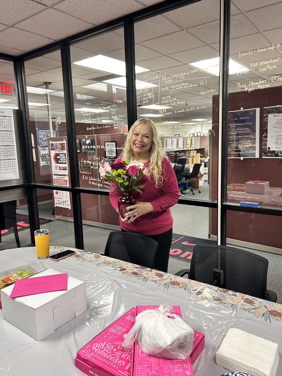 YISDAthletics1's tweet photo. Happiest of Birthdays to our very own Joyce Frontz.  We appreciate you and all the energy you bring to the office each day, you deserve an amazing Birthday!  @YsletaISD https://t.co/feYZ7416Tb