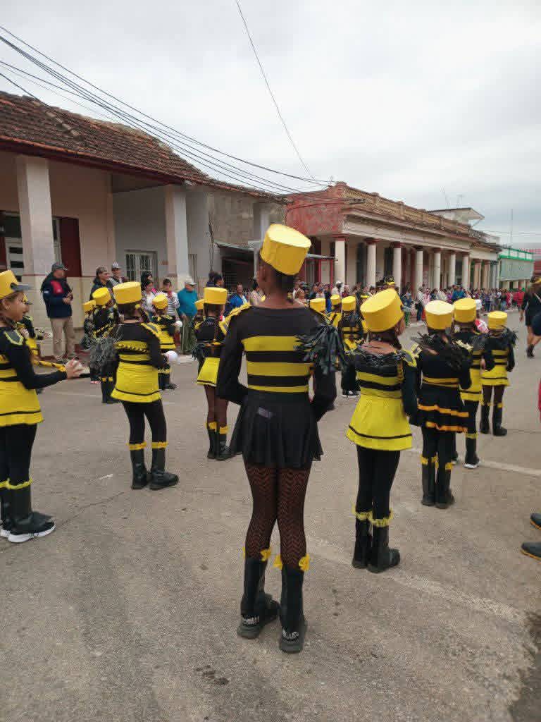 Desfile martiano 173 aniversario del natalicio de nuestro héroe nacional José Martí 
#ArtemisaJuntosSomosMas